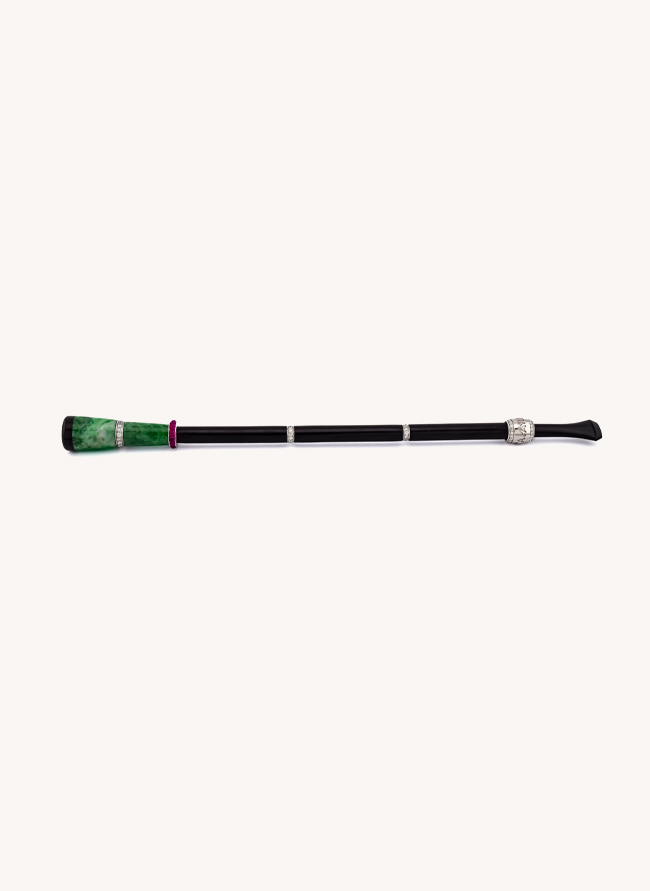 Fumoir Prunus pipe laid straight, black jade with green jade terminal, ruby ring and diamond bands